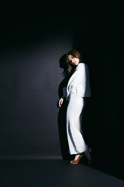 加美杏奈グラビア連載：Anna 12colors / May , Blackの画像4