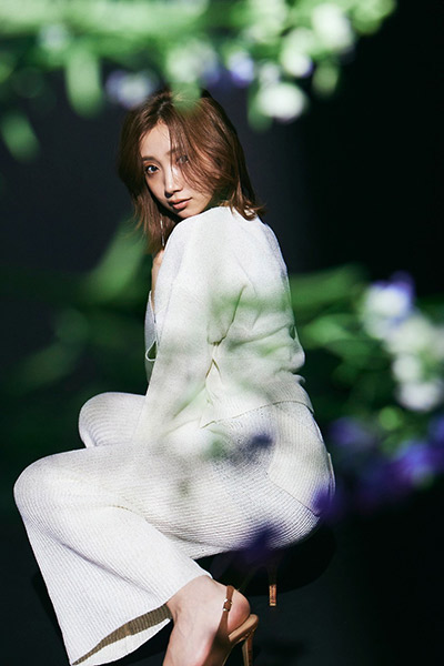 加美杏奈グラビア連載：Anna 12colors / May , Blackの画像12