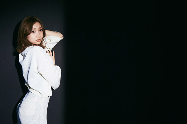 加美杏奈グラビア連載：Anna 12colors / May , Blackの画像3