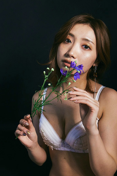 加美杏奈グラビア連載：Anna 12colors / May , Blackの画像20