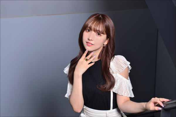 三上悠亜、「自分のことを見てくれるファンを増やし続けたい」SNSフォロワー数600万超えも衰えぬ向上心!!|6周年記念SPインタビュー!の画像6