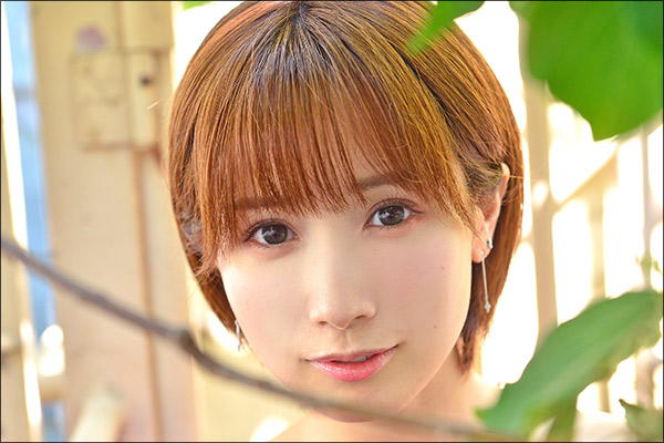 小島みなみデビュー10周年記念お散歩グラビア【円山町の迷い天使】の画像6