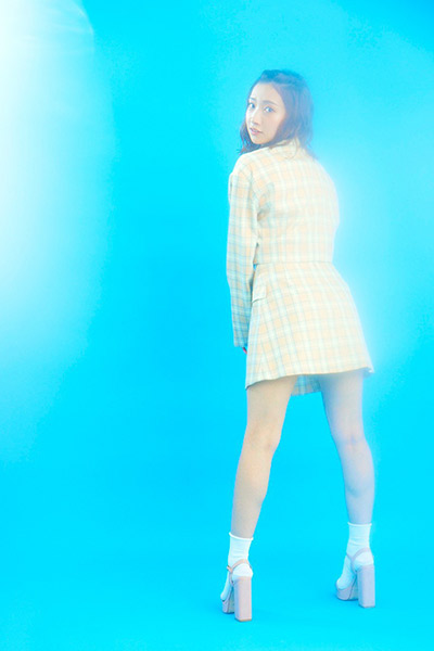 加美杏奈グラビア連載:Anna 12colors / June , light blueの画像3