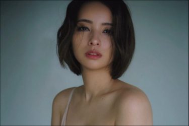 水崎綾女、14年ぶりグラビアで圧巻の色気