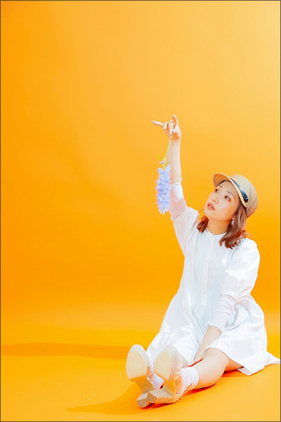 加美杏奈グラビア連載:Anna 12colors / July , orangeの画像2