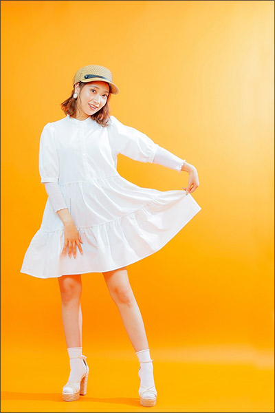 加美杏奈グラビア連載:Anna 12colors / July , orangeの画像1
