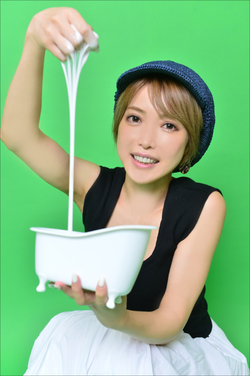 君島みお、とろとろローションに驚愕! セクシーで癒される温泉風ローション大絶賛!の画像13