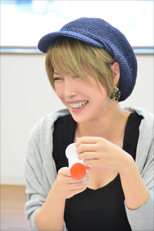 君島みお、とろとろローションに驚愕! セクシーで癒される温泉風ローション大絶賛!の画像5