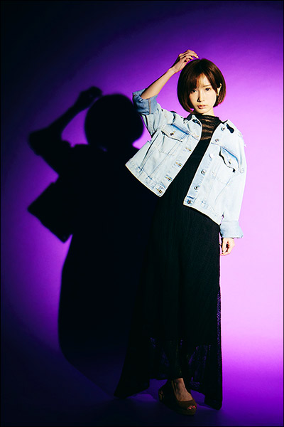 小島みなみデビュー10周年記念サプライズグラビア|永遠と美、そして気合いの画像1