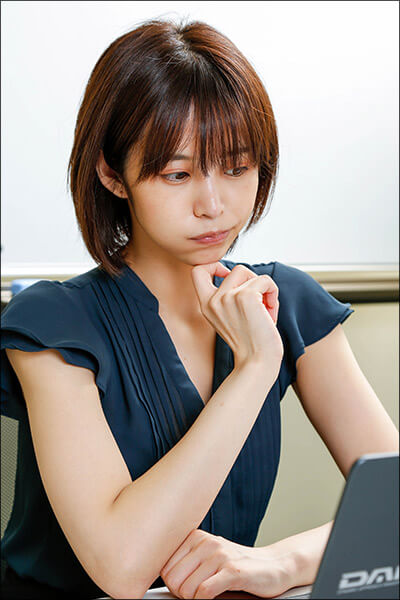 秋葉原で働く美人OLコスプレイヤー・真中つぐ【妄想日記＃2】「競泳水着で出勤したなら…」の画像6