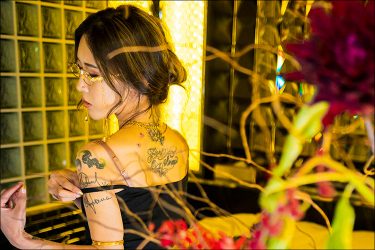 AV監督・鈴木リズのイズムが強烈な色香に昇華される瞬間｜鈴木リズ電子写真集『R:izum with Takuto Aikabe』