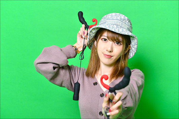 有坂深雪、アナニーグッズに大興奮！　「メスイキさせたい！」「ヒィヒィ言わせる！」インタビュー中に「ドS宣言」発令!?の画像3