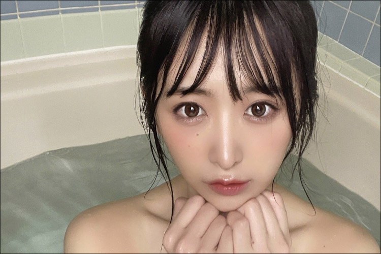【真島なおみ】お誘い入浴ショットで「あざと職人」の本領発揮!の画像1