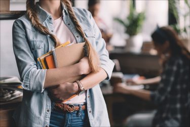 パパ活で授業料を捻出する学級委員長はイラマやアナルも練習中｜ブッ飛び素人モデルFile