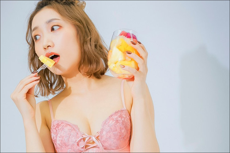 加美杏奈グラビア連載シーズン2：Anna 7gourmets＃02