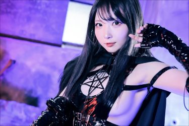 横乳露出魔女｜イズ氏@is_izu_is