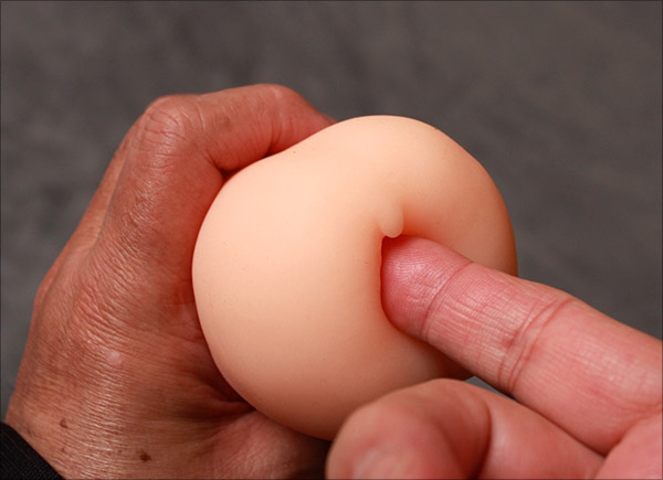 笑顔が綺羅キラまぶしい駆け出しアイドルと妄想エッチできる吸い付くオナホの画像11