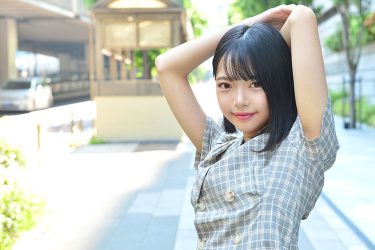 【新人AV女優インタビュー】つぶらな瞳の「粒楽あむ」は見られると興奮するAVの天才