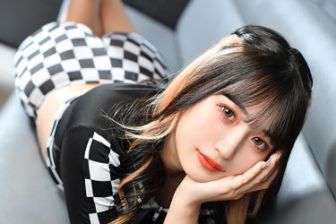 完全トップレス！？「かりんちゃん」ってどんな女の子？