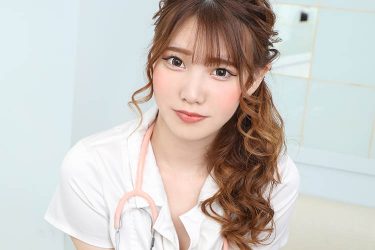 清純さと色気がMIXされたドクターひめか。軽く潤んだ瞳な印象的。