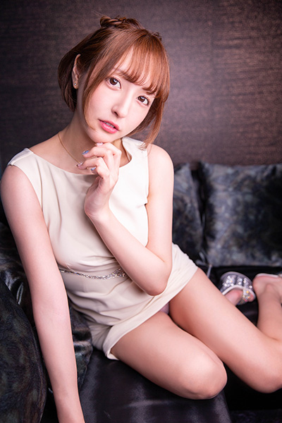 長い脚と明らかに大きい胸の『ましろちゃん』は単体デビューした元AV女優さん!の画像5