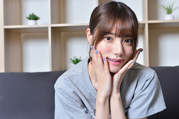 【宮下玲奈×手コキマシーン】最新おしゃれアイテムをAV界屈指のオシャレ美女が率直レビューの画像4