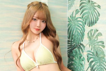 にこちゃんの性感帯は首！可愛い猫目のビキニ女子発見！