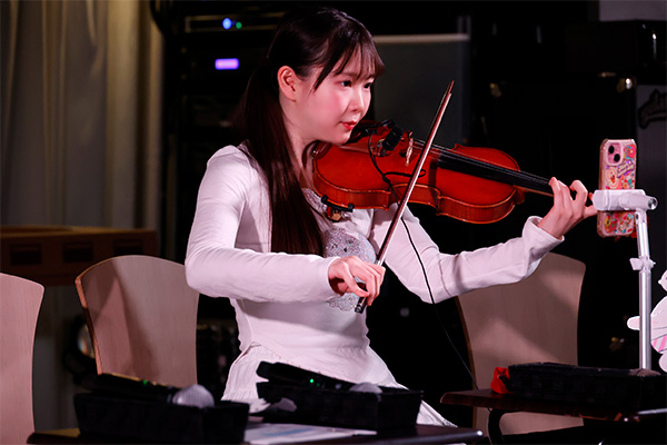 REAL20周年記念イベントレポート！　禁断トークにファン緊縛、電マ紙相撲…盛りだくさんすぎて大盛況の画像2