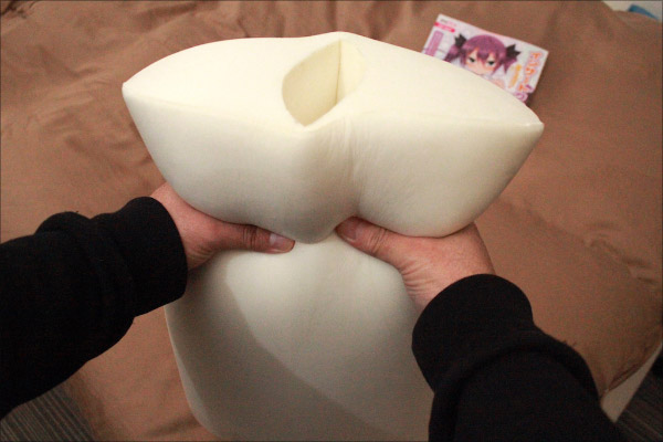 快眠前に快感を! 枕を抱いてグッドナイト『インサートクッションピロー』の画像4